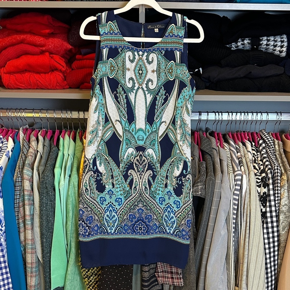 Rose & Olive navy/turquoise print sleeveless back hook/eye lined dress size 4